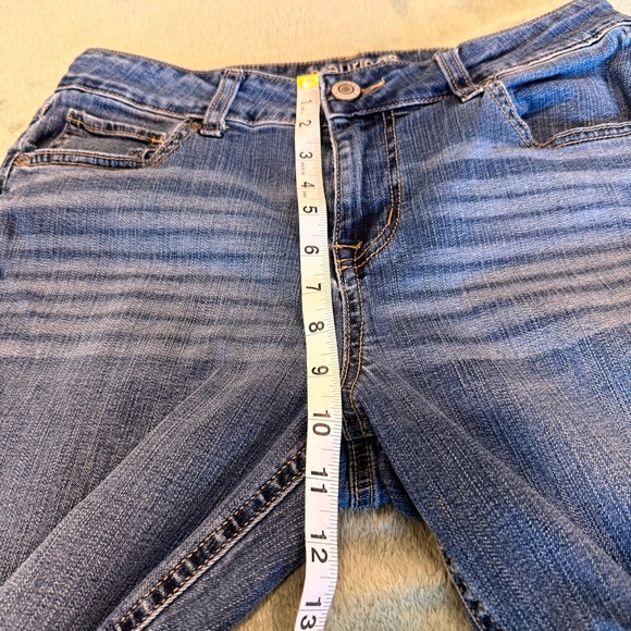 Maurices Women's Boot Cut Jeans — Dark Blue Wash 8 short - Picture 7 of 10